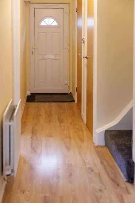 Stylish 3 Bedroom And Free Parking Thamesmead