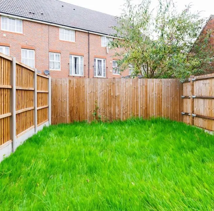 Stylish 3 Bedroom And Free Parking Thamesmead  United Kingdom